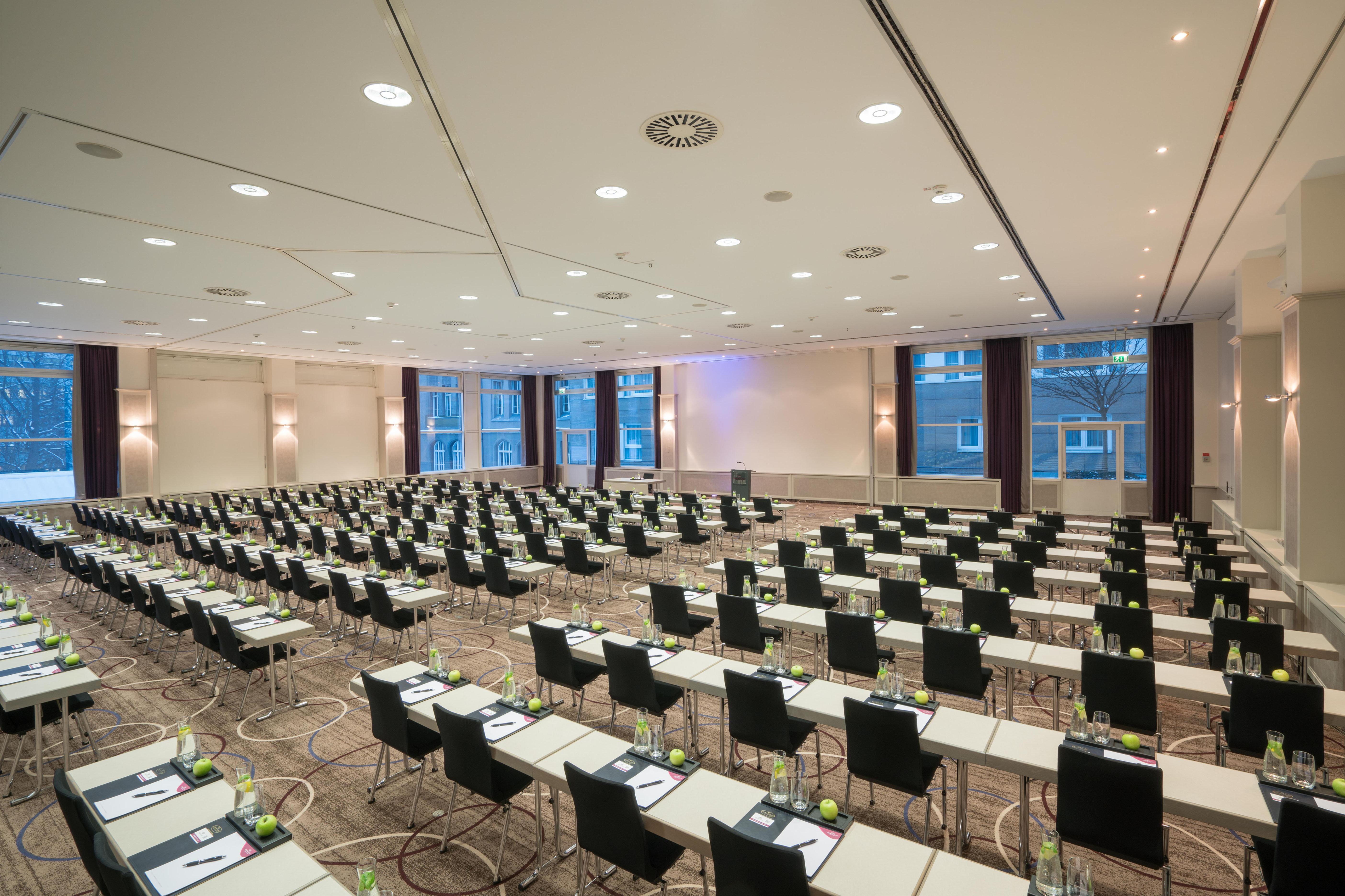 Crowne Plaza Berlin City Centre Ku'Damm By Ihg Екстериор снимка